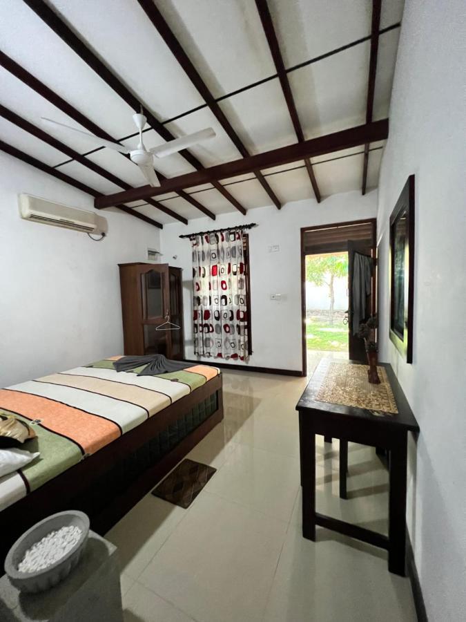 Sylvester Villa Hostel Негомбо Екстер'єр фото
