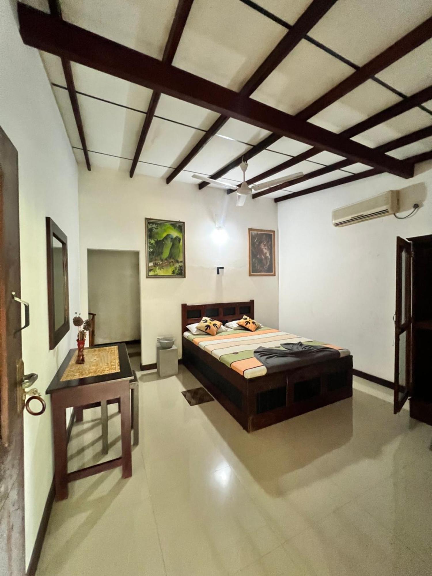 Sylvester Villa Hostel Негомбо Екстер'єр фото